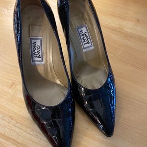 Vintage Gianni Versace Crest Heels